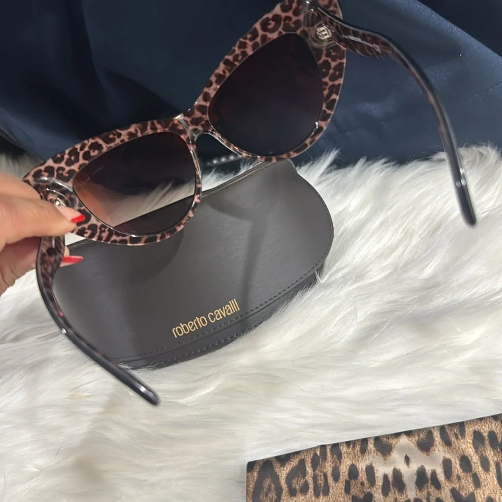 🖤ROBERTO CAVALLI Lohifushi 737S Cat-Eye Sunglasses